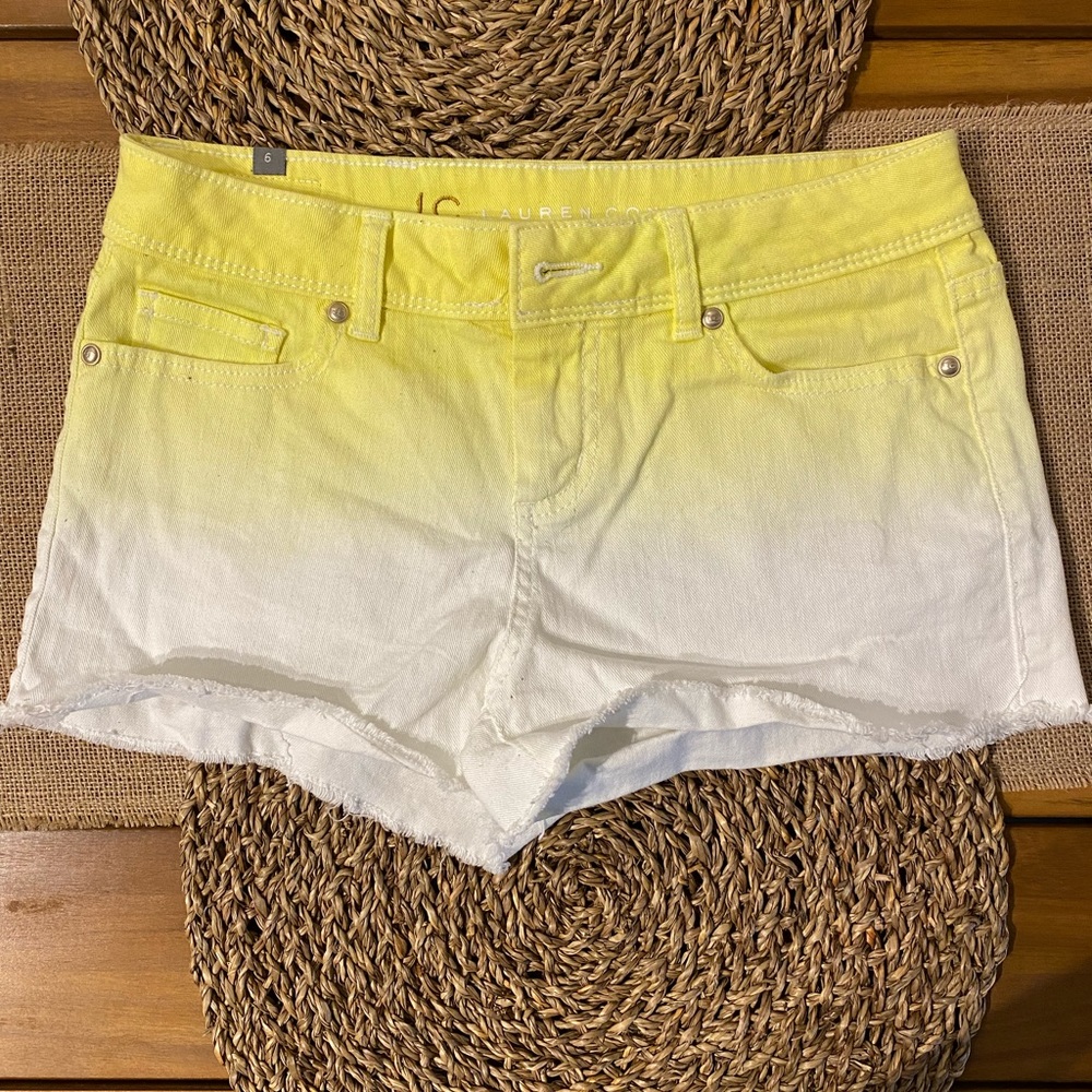 LC LaurenConrad Women's Yellow/White Shorts Size 6